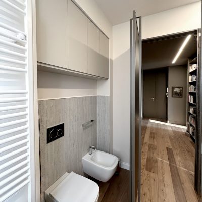 HOMEDESIGN_Bagno di design con Piastrelle Travertino Dekton Cosentino